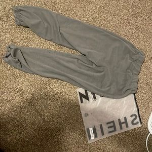 SHEIN joggers never worn Medium size